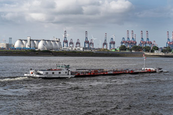 Hamburg. Schiffe. Dettmer Tank