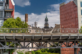 Hamburg. U-Bahn Viadukt Johannisbollwerk