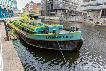 Hamburg. Alsterfleet. Die Grüne Schute