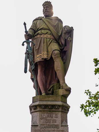 Hamburg. Brückenfigur Graf Adolf III