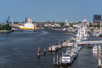 Hamburg. Elbphilharmonie. Blick von Plaza