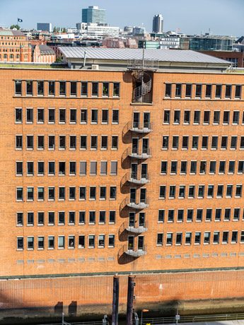 Hamburg. Elbphilharmonie. Blick von Plaza