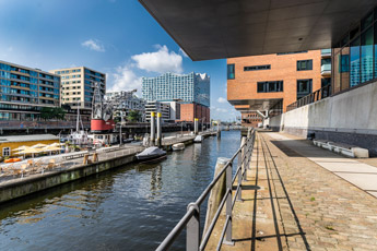 Hamburg. Speicherstadt. Sandtorhafen