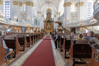 Hamburg. Kirchenraum