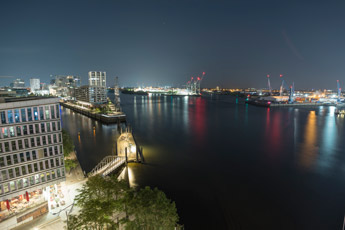 Hamburg. Elbphilharmonie. Blick von Plaza