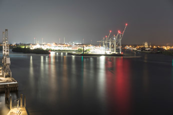 Hamburg. Elbphilharmonie. Blick von Plaza. Hansahafen