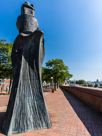 Hamburg. Altona. Madonna der Meere