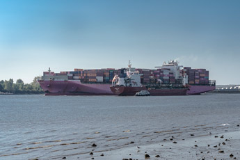 Hamburg. Schiffe. Treffen auf der Elbe