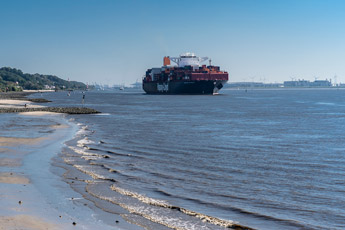 Hamburg. Schiffe. Kühlcontainerschiff Valparaíso-Express-Klasse