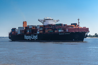 Hamburg. Schiffe. Kühlcontainerschiff Valparaíso-Express-Klasse