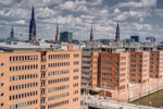 Hamburg. Elbphilharmonie. Blick von Plaza. Kirchtürme