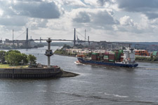 Hamburg. Köhlbrand. Blick vom Dockland