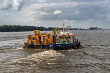 Hamburg. Schiffe. Hafenschlepper