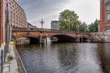 Hamburg. Alsterfleet. Heiligengeistbrücke