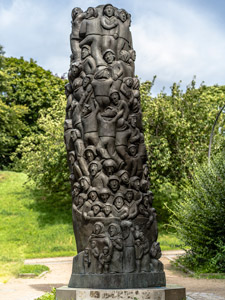 Hamburg. Altona. Skulptur 'Die Auswanderer'