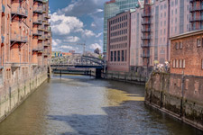 Hamburg. Speicherstadt. Poggenmühlenbrücke