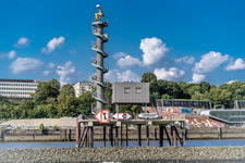 Hamburg. Altona. Fischereihafen. Leitdamm