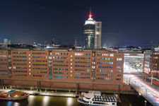 Hamburg. Elbphilharmonie. Blick von Plaza. HTC